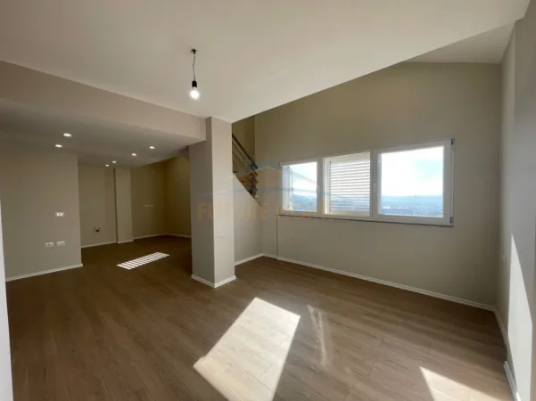 Tirane, shitet apartament 2+1+Ballkon Kati 3, 72 m² 170.000 € 