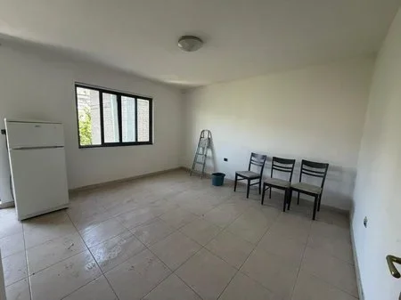 Tirane, shitet apartament 2+1+Ballkon Kati 4, 65 m² 155.000 € (Bulevardi Bajram Curri)