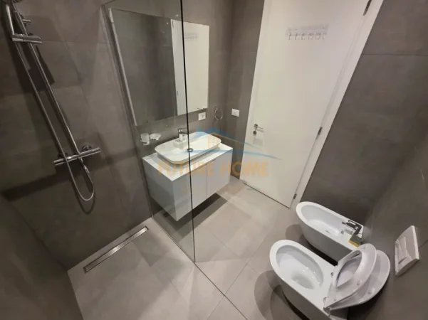 Tirane, jepet me qera apartament 1+1+Ballkon Kati 3, 72 m² 1.000 € (Delijorgji)