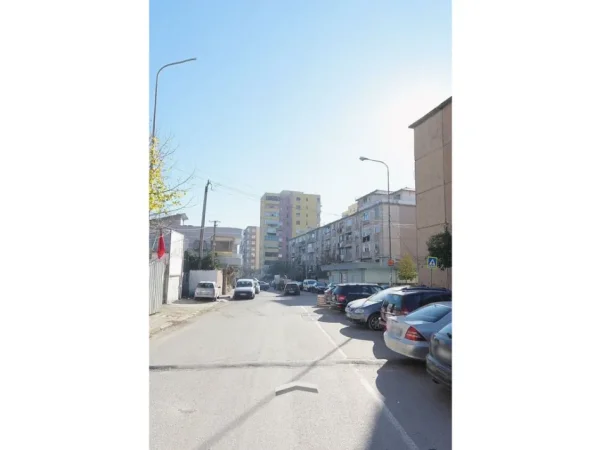 Tirane, shes apartament 1+1+Ballkon Kati 5, 80 m² 149.000 € 