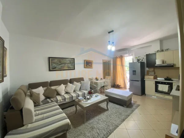 Tirane, shes apartament 2+1+Ballkon Kati 3, 87 m² 130.000 € 