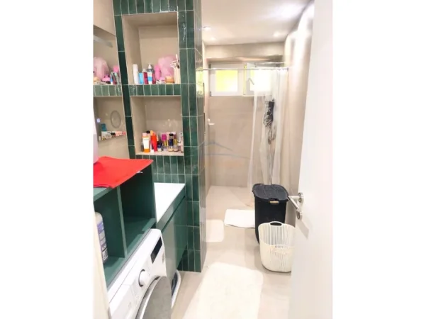 Tirane, shitet apartament 2+1+Ballkon Kati 2, 78 m² 220.000 € (Brryli)