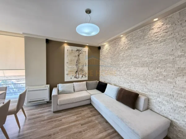 Tirane, shitet apartament 2+1+Ballkon Kati 4, 126 m² 220.000 € (Selite)