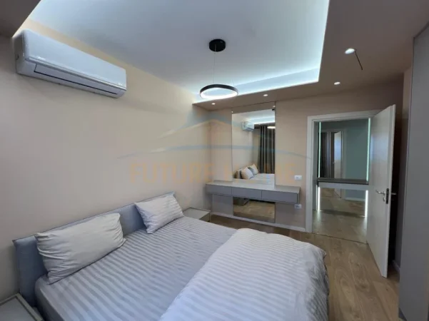 Tirane, shitet apartament 2+1+Aneks+Ballkon , 117 m² 330.000 € (Rruga e Durresit)