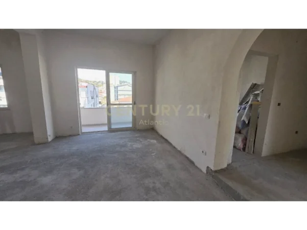 Durres, shitet apartament 5+1+Aneks+Ballkon Kati 5, 173 m² 260.000 € 