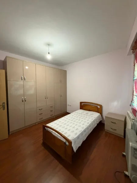 Tirane, shitet apartament 3+1+Aneks+Ballkon Kati 2, 136 m² 175.000 € (Yzberisht)