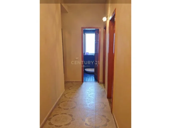Durres, jepet me qera apartament 2+1+Ballkon Kati 9, 150 m² 700 € 