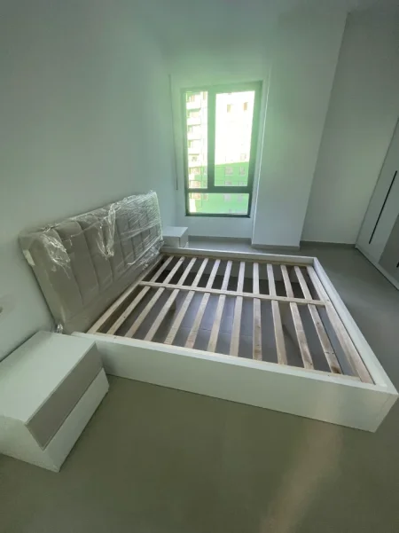 🏢 JEPEN APARTAMENTE ME QIRA – 5 MAJI , Fringo i Ri  550 € (5 Maj)