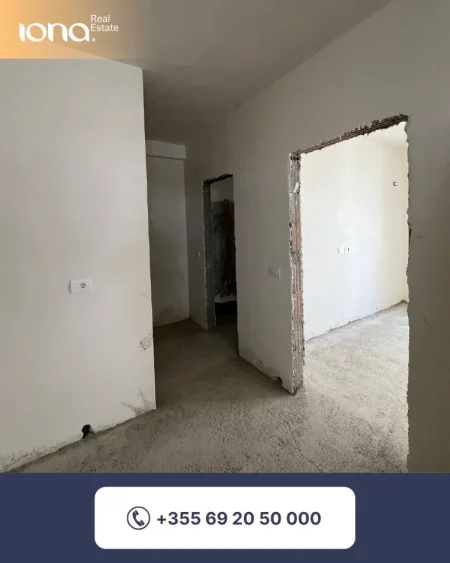 Mali Robit, shitet apartament 2+1 Kati 3, 85 m²