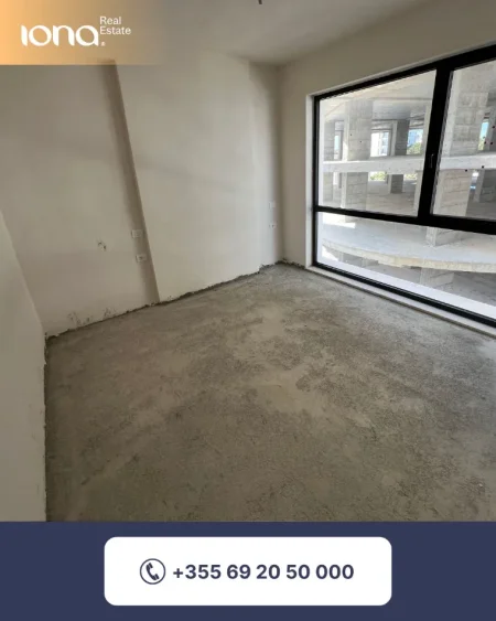 Mali Robit, shitet apartament 2+1 Kati 3, 85 m²