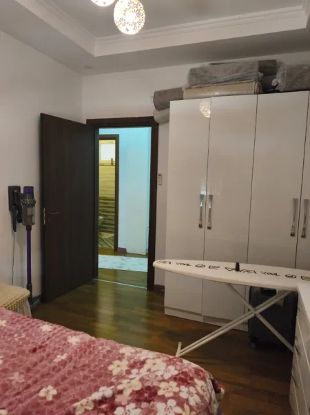 Tirane, shitet apartament 2+1+Ballkon Kati 1, 106 m² (rruga 5 maji)