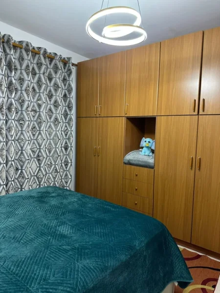 Tirane, jepet me qera apartament 1+1 Kati 8, 65 m² 600 € (Stadiumi Dinamo)