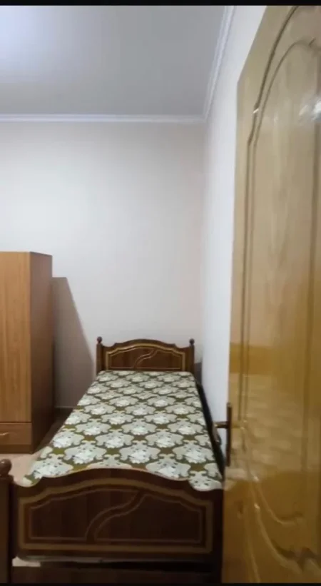 Tirane, jepet me qera apartament 1+1 Kati 6, 60 m² 400 € (Rruga Reshit Petrela)