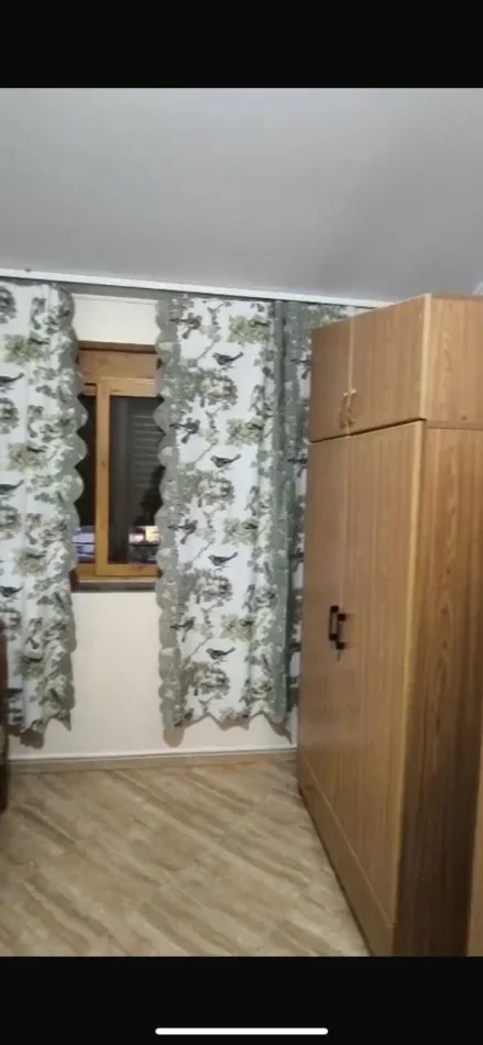 Tirane, jepet me qera apartament 1+1 Kati 6, 60 m² 400 € (Rruga Reshit Petrela)