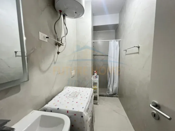 Tirane, jepet me qera apartament 1+1+Ballkon Kati 3, 48 m² 420 € (Kompleksi Kimi, Ali Demi)