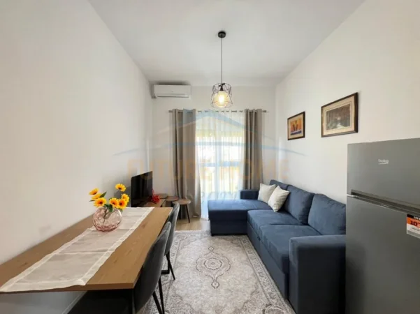 Tirane, jepet me qera apartament 1+1+Ballkon Kati 3, 48 m² 420 € (Kompleksi Kimi, Ali Demi)