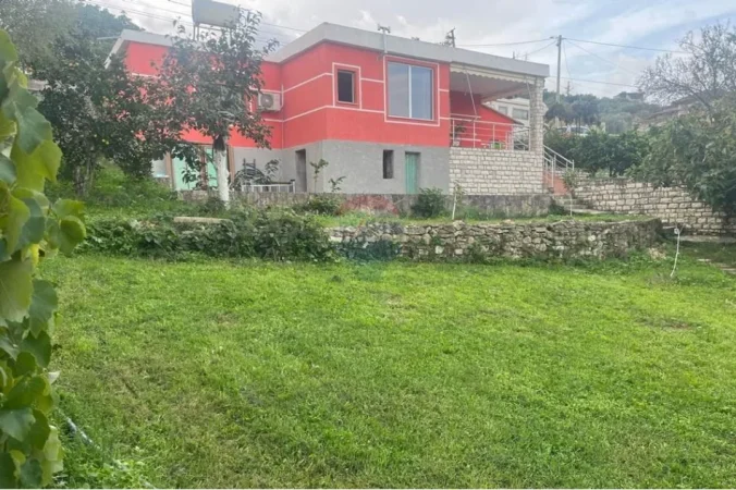Vlore, shitet Vile 2+1 Kati 1, 300 m² 120.000 € (Sherishte, Vlore)