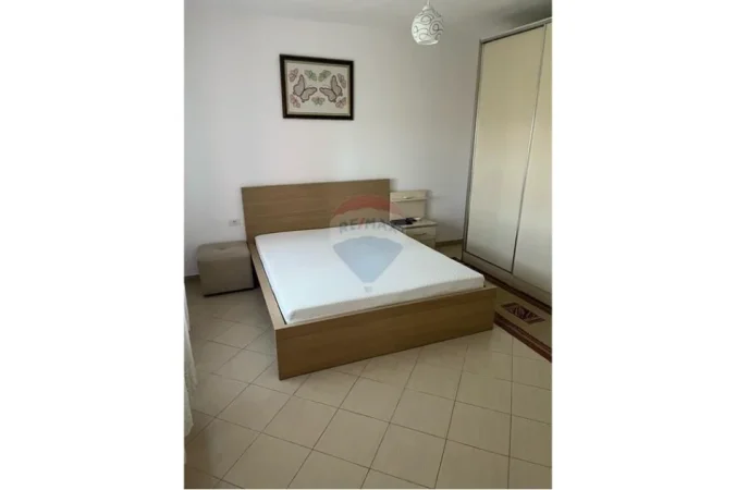 Vlore, shitet Vile 2+1 Kati 1, 300 m² 120.000 € (Sherishte, Vlore)