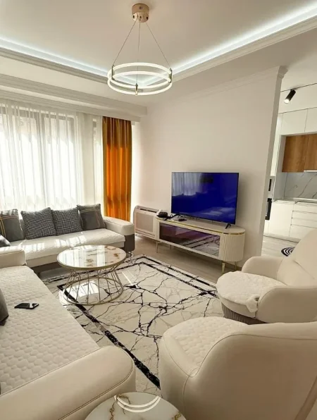 Tirane, jepet me qera apartament 2+1 , 110 m² 620 € 
