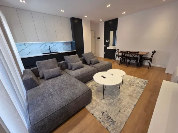 Tirane, jepet me qera apartament 1+1+Ballkon Kati 3, 70 m² 1.000 € (Rruga e Kavajes)