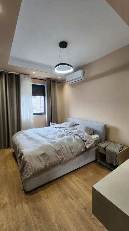 Tirane, shitet apartament 2+1+Ballkon Kati 3, 118 m² 350.000 € (Rruga e Durresit)