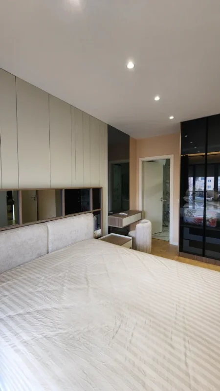 Tirane, shitet apartament 2+1+Ballkon Kati 3, 118 m² 350.000 € (Rruga e Durresit)