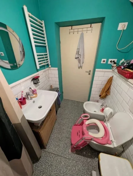 Tirane, shitet apartament 2+1 Kati 3, 75 m² 165.000 € (21 Dhjetori)