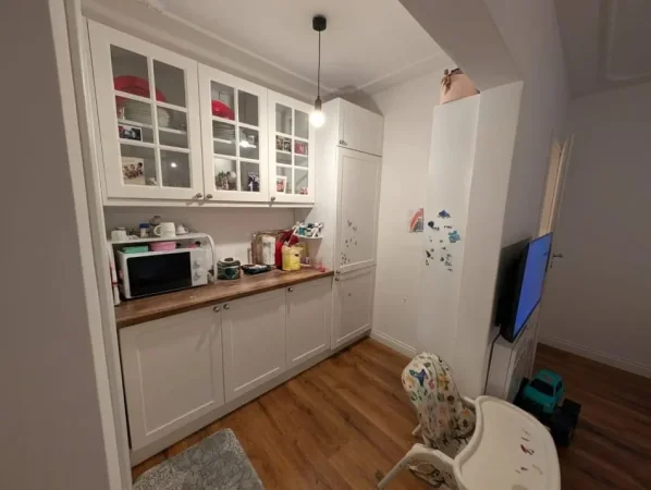 Tirane, shitet apartament 2+1 Kati 3, 75 m² 165.000 € (21 Dhjetori)