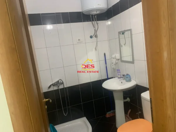 Vlore, shitet garsonier Kati 3, 52 m² 140.000 € (Rruga Dhimitër Konomi)