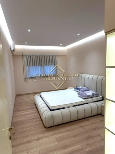 Tirane, jepet me qera 2+1 , 120 m² 1.000 € 
