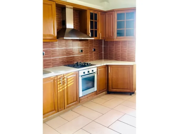 Shqiperi, shitet apartament 1+1 Kati 4, 63 m² 
