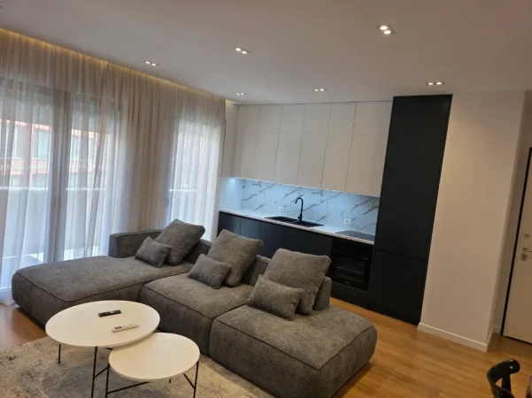 Tirane, jepet me qera apartament 1+1 Kati 3, 94 m² 1.000 € (Rruga e Kavajes)