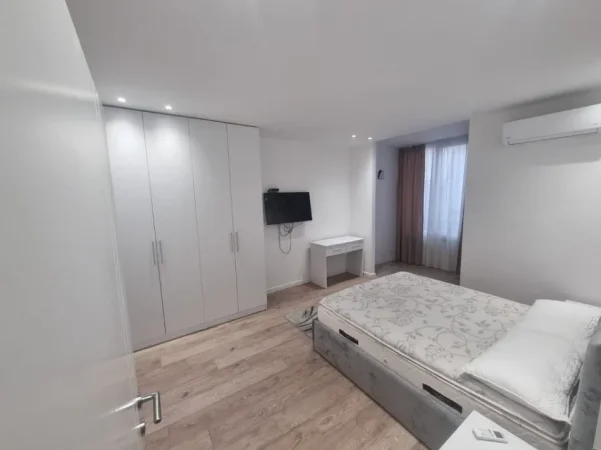 Tirane, jepet me qera apartament 2+1 Kati 1, 140 m² 700 € (Don bosko)