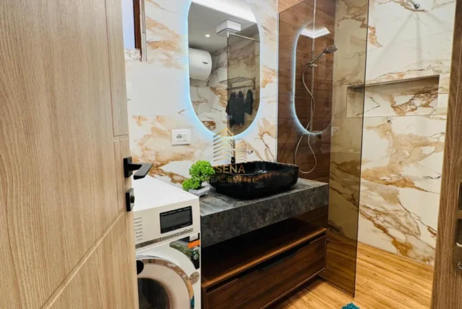 Tirane, jepet me qera apartament 1+1+Ballkon Kati 3, 60 m² 600 € (Rruga e Dibres)