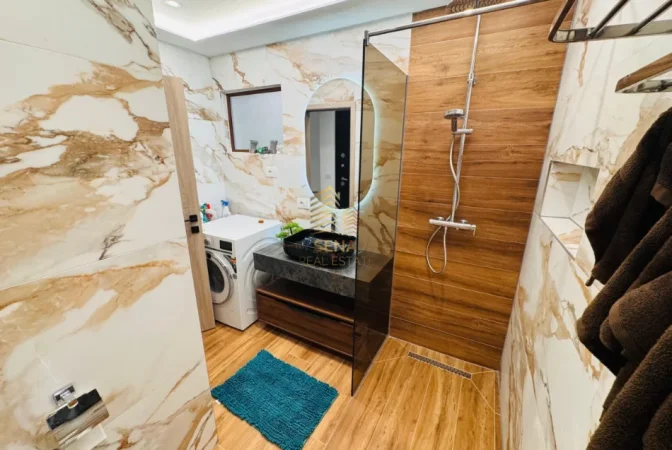 Tirane, jepet me qera apartament 1+1+Ballkon Kati 3, 60 m² 600 € (Rruga e Dibres)