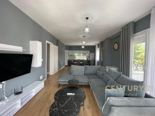 Tirane, jepet me qera apartament 2+1 Kati 3, 123 m² 800 € (kopshti botanik)