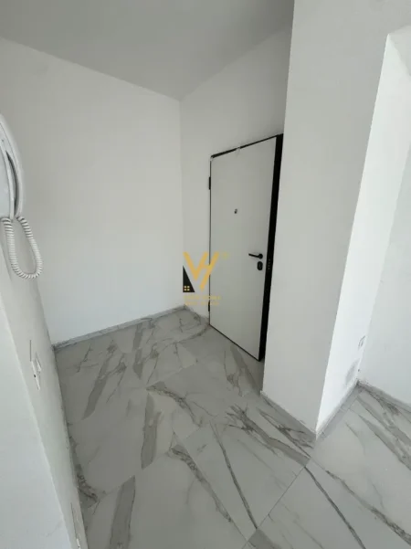 Tirane, jepet me qera zyre Kati 2, 65 m² 520 € (RRUGA DRITAN HOXHA)