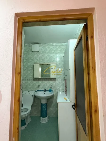 Tirane, jepet me qera apartament 2+1 Kati 6, 80 m² 500 € (QENDER)