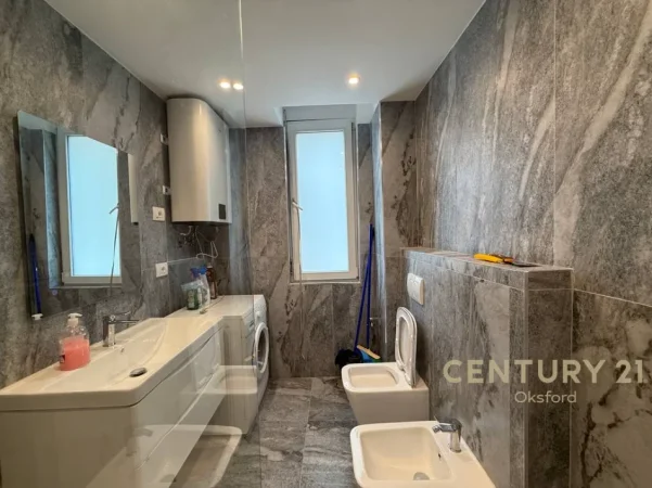 Tirane, shitet apartament 2+1 Kati 2, 101 m² 250.000 € 
