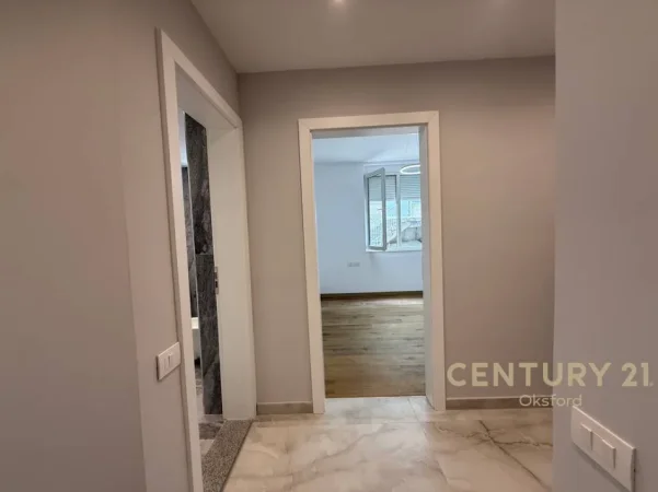 Tirane, shitet apartament 2+1 Kati 2, 101 m² 250.000 € 