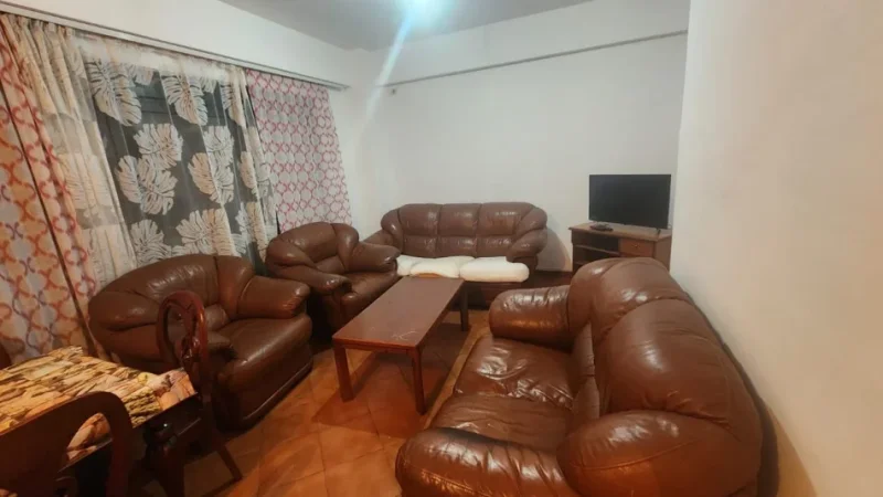 Tirane, jepet me qera apartament 2+1 Kati 1, 100 m² 500 € (Rruga Irfan Tomini)