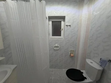 Tirane, jepet me qera 1+1 Kati 2, 55 m² 450 € 
