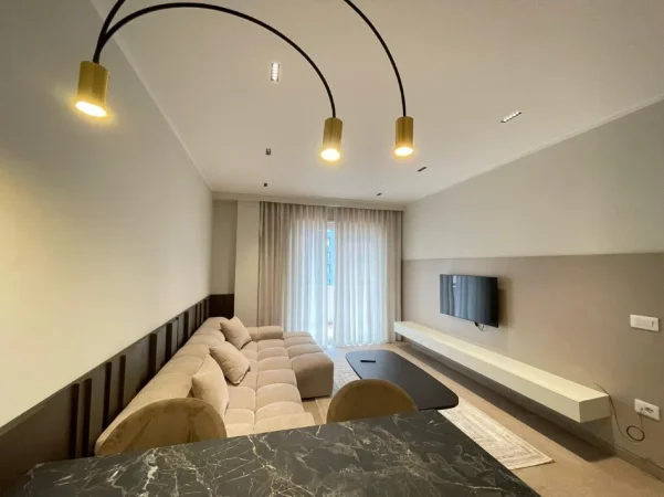 Tirane, jepet me qera apartament 1+1 Kati 4, 70 m² 650 € (Astir)
