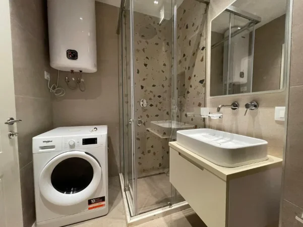 Tirane, jepet me qera apartament 1+1 Kati 4, 70 m² 650 € (Astir)