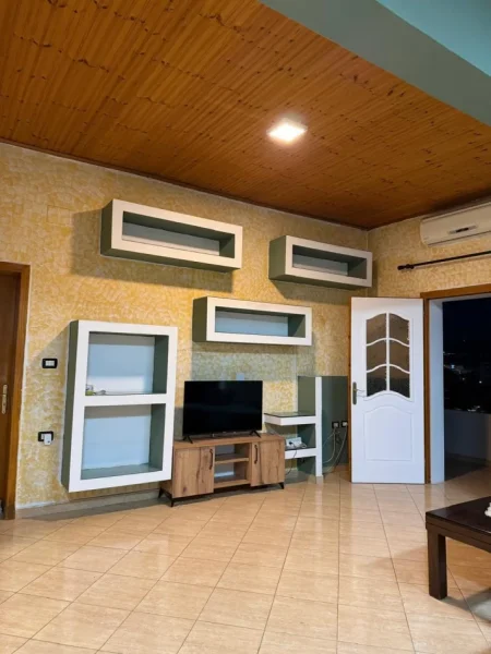 Tirane, jepet me qera apartament 2+1 Kati 2, 110 m² 380 € (Qtu)