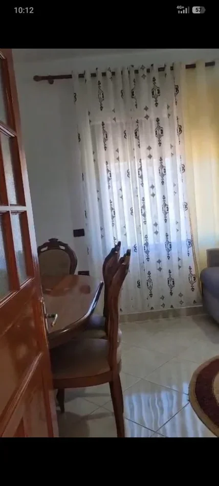 Tirane, jepet me qera apartament 3+1 Kati 1, 118 m² 450 € (Rruga E Dibres)