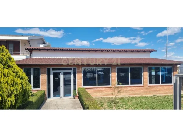 Berat, shitet lokal Kati 0, 499 m² 210.000 € (Berat)