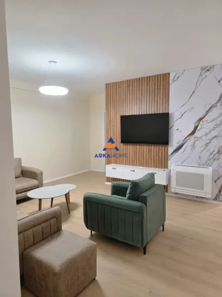 Tirane, jepet me qera apartament 2+1+Ballkon Kati 3, 100 m² 631 € 