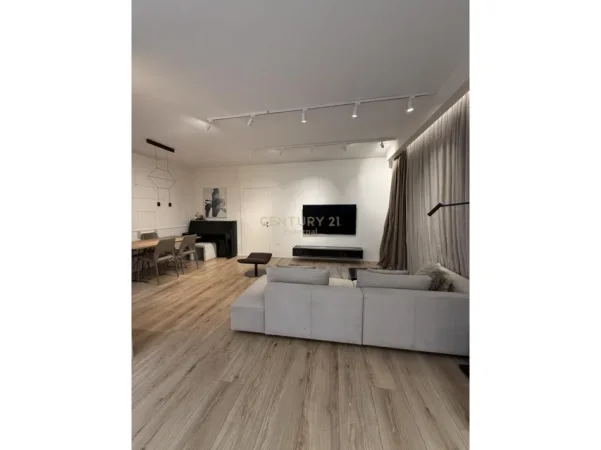Tirane, shitet apartament 3+1+Ballkon Kati 5, 136 m² 450.000 € (delijorgji)