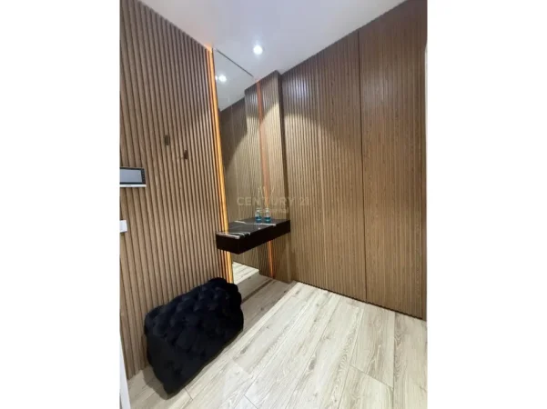 Tirane, shitet apartament 3+1+Ballkon Kati 5, 136 m² 450.000 € (delijorgji)